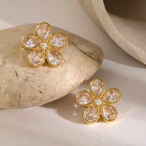 18 K Gold-Plated Stainless Steel Flower Cz  Stud Earrings